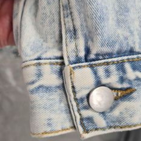 Men's Light Blue Shein Distressed Denim Jean/ Jeans Jacket Size Large - Picture 3 of 3